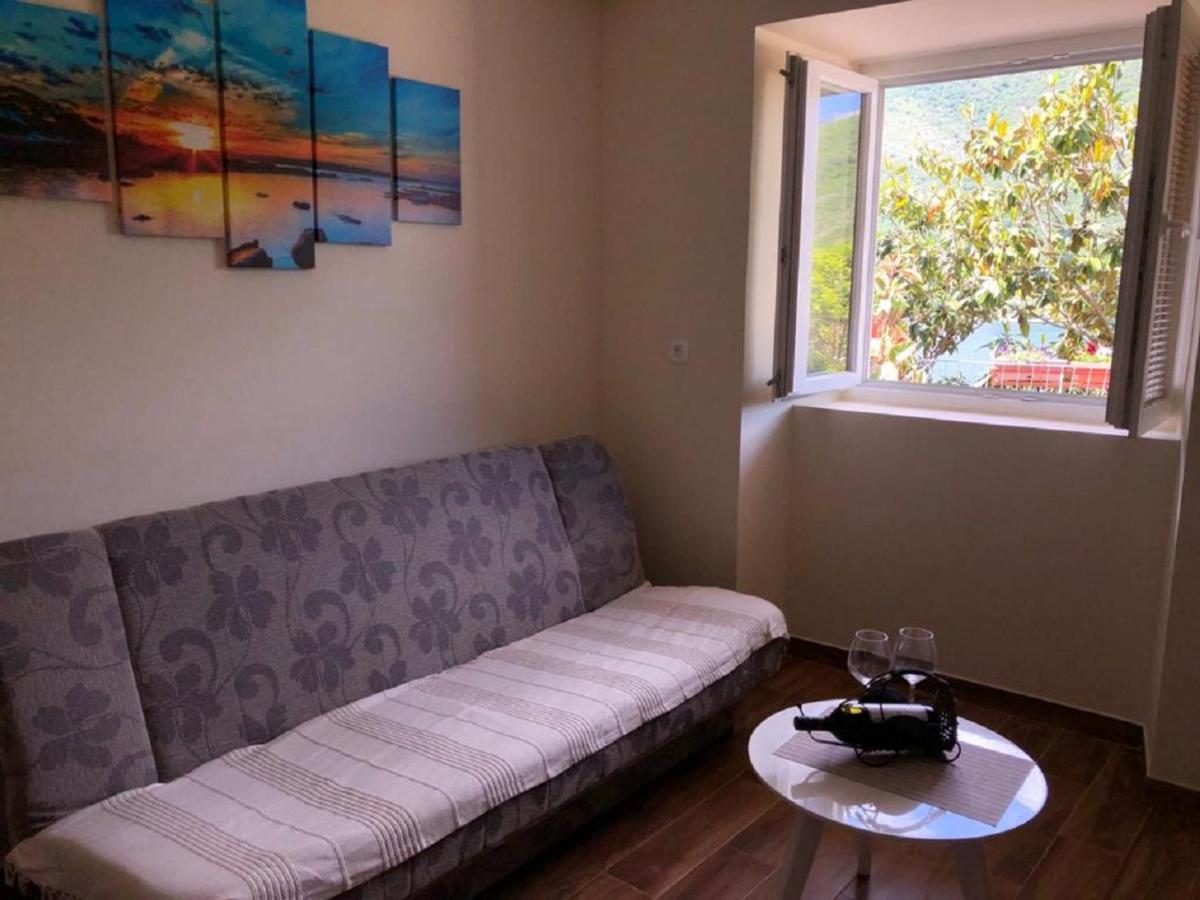 Apartments Todorovic Tivat Eksteriør billede